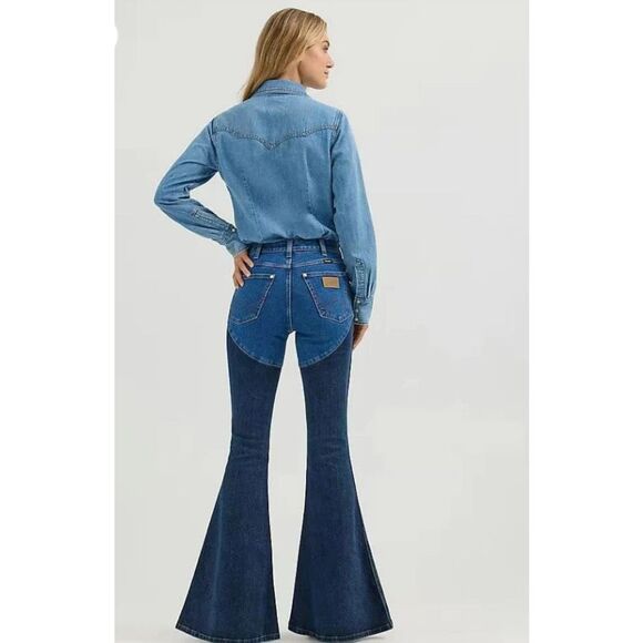 Wrangler X Lainey Wilson Chaps Bell Bottom Jeans Size 24x32 - Picture 3 of 10